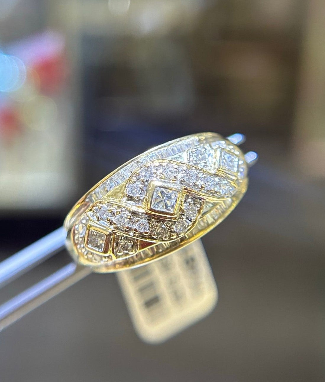 14KT YELLOW GOLD DIAMOND RING