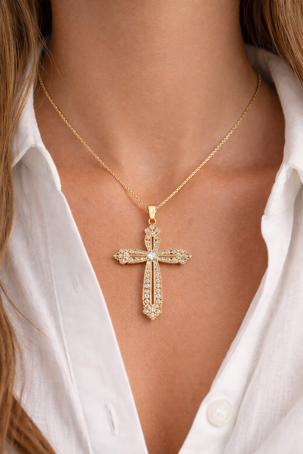 10KT GOLD DIAMOND CROSS PENDANT