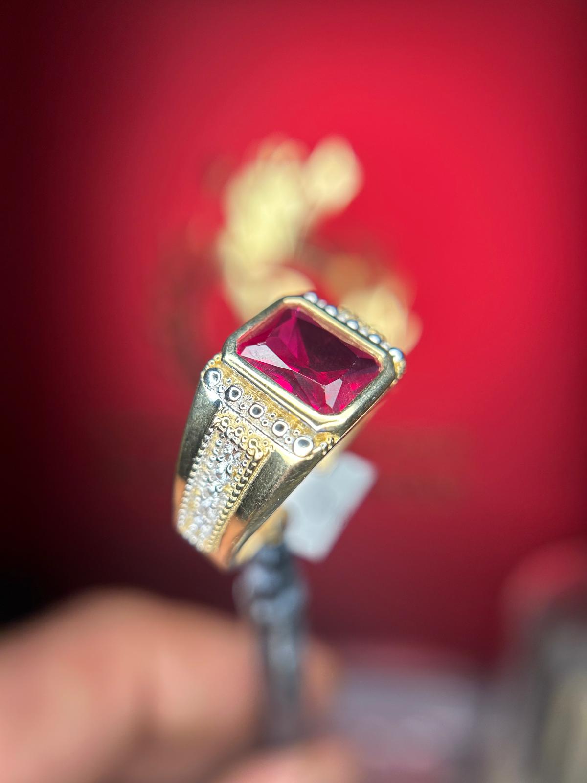 14Kt Red Stone Signet Ring