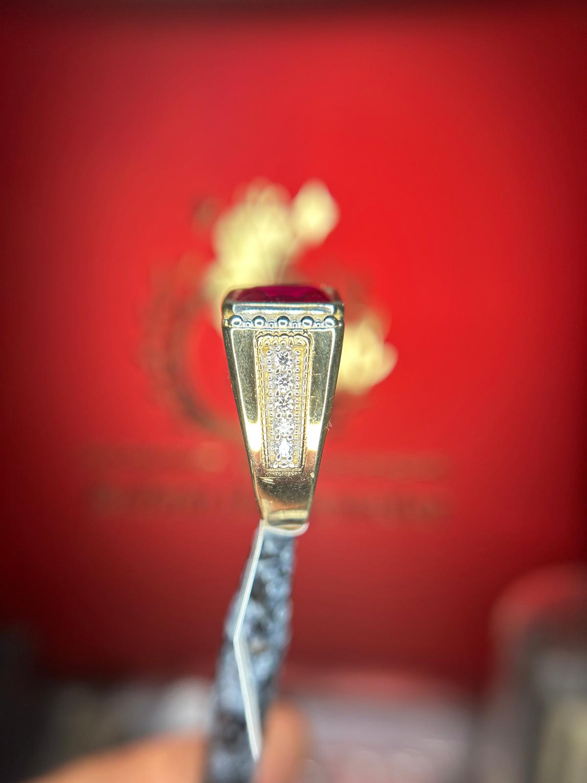 14Kt Red Stone Signet Ring