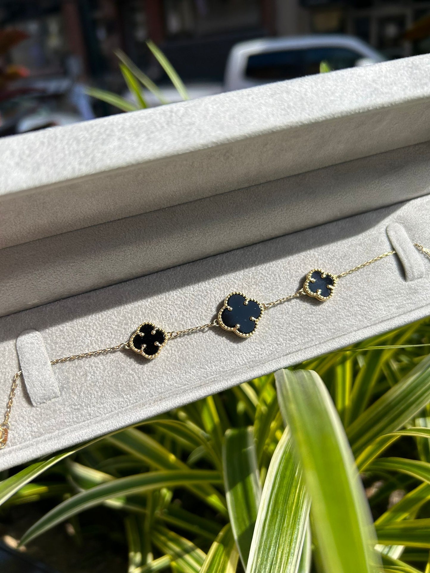 14KT GOLD LUCKY 3-CLOVER BRACELET