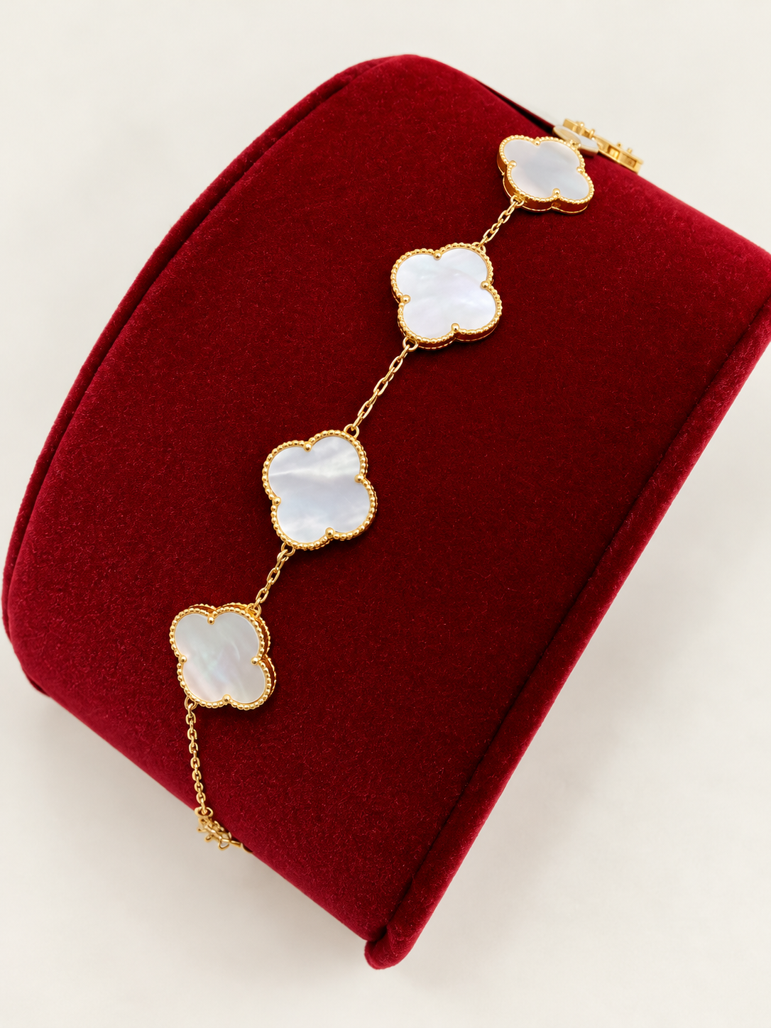 14KT Yellow Gold Mother of Pearl Clover Bracelet – R2285