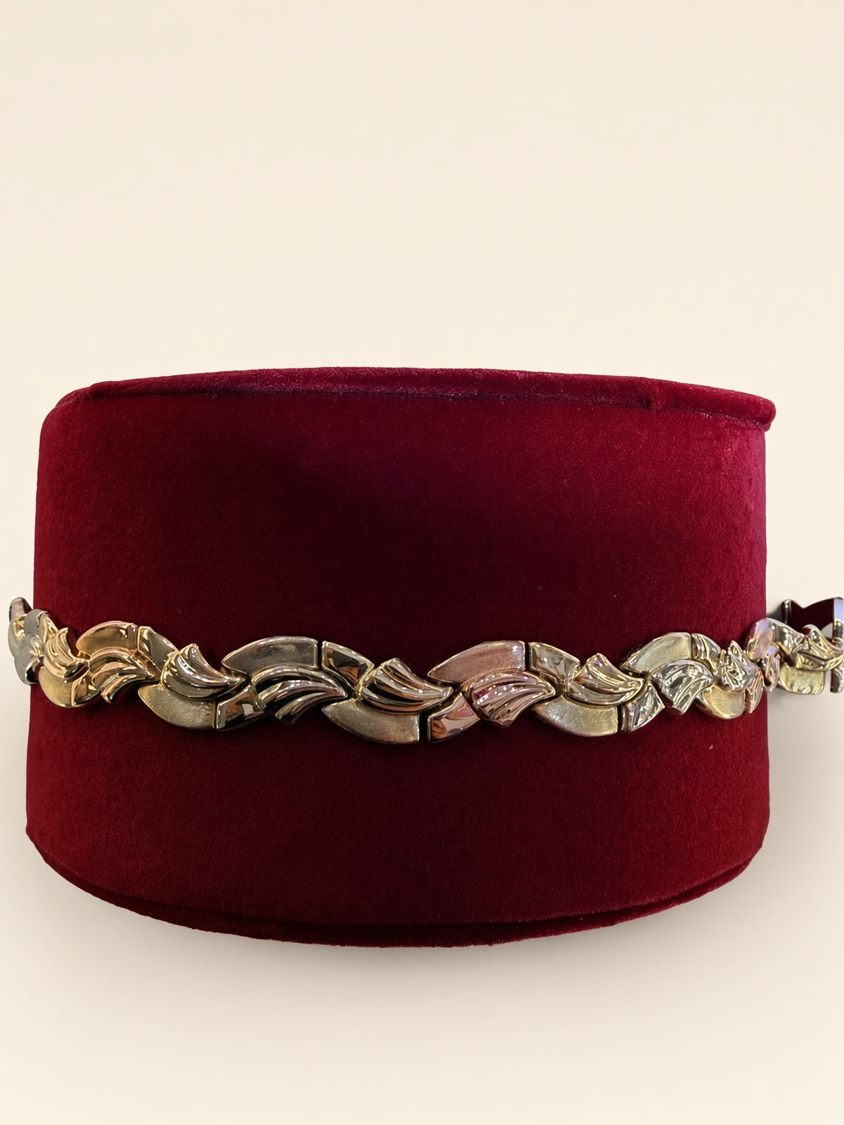 14KT Three-Tone Gold Fancy Bracelet 11mm 8" – R163