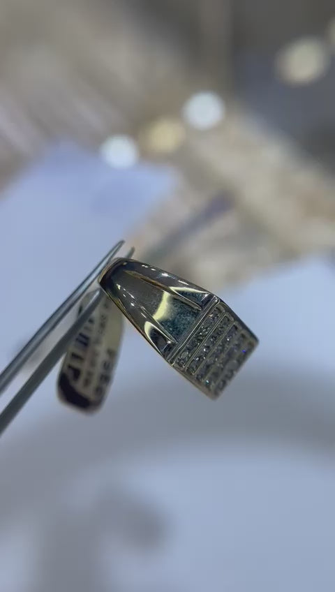 14KT WHITE GOLD DIAMOND RING