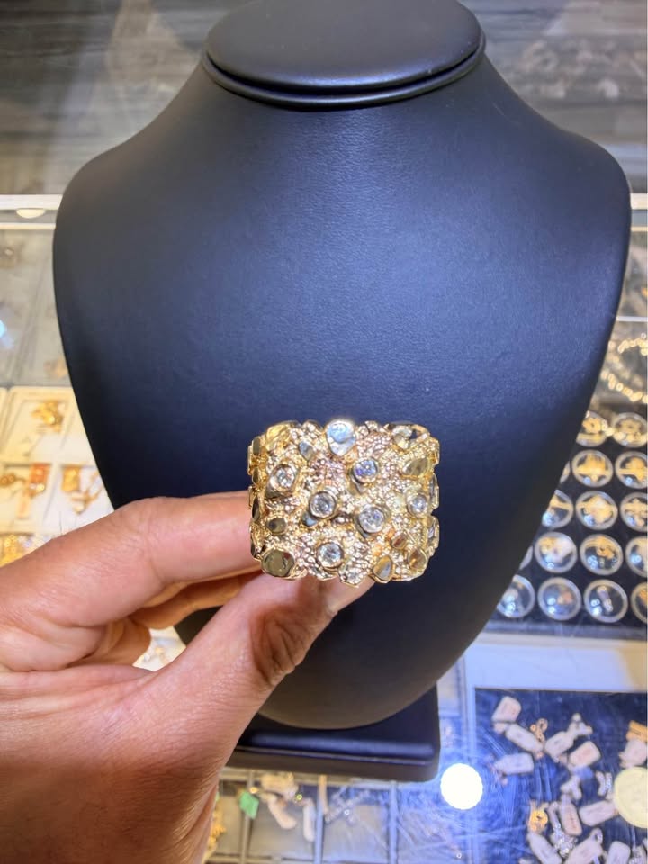 10K GOLD DIAMOND NUGGET RING