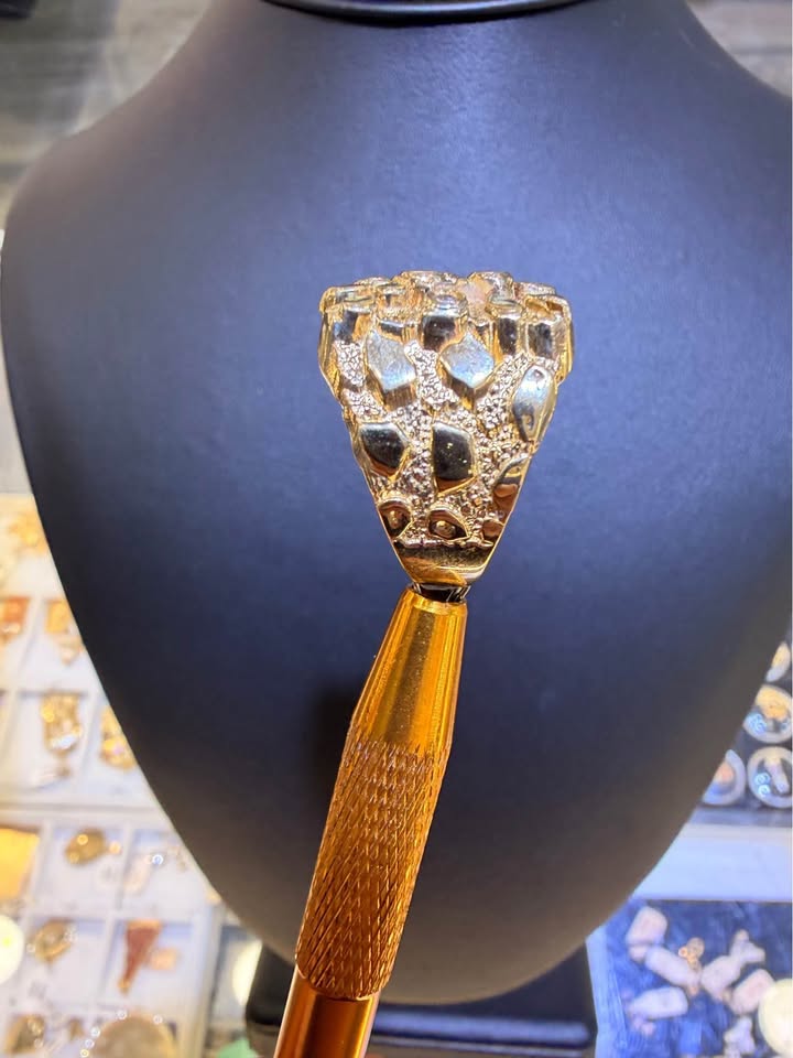 10K GOLD DIAMOND NUGGET RING