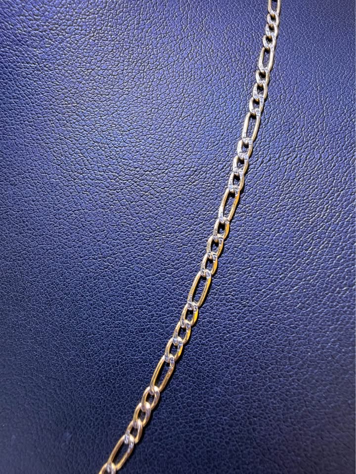 14K Two-Tone Gold Diamond-Cut Figaro Chain – 18" | 2.2mm | R1566