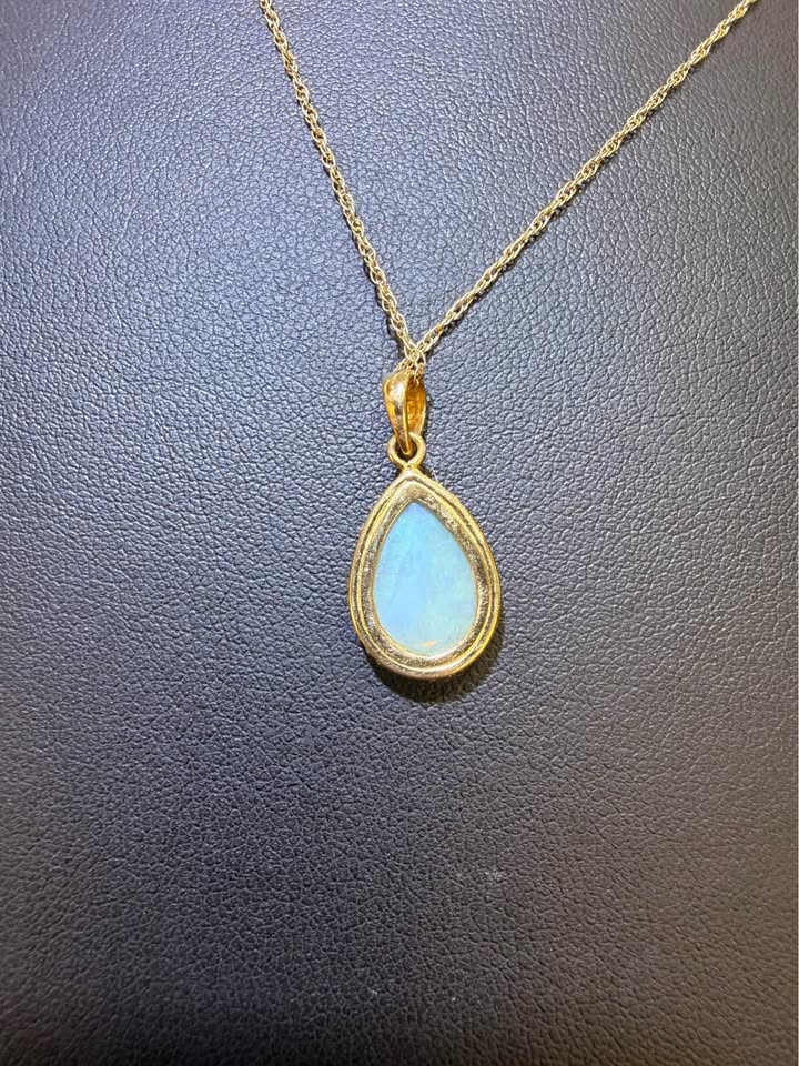 14K Yellow Gold Teardrop Opal Pendant Necklace – 16" | R2196 / R2179