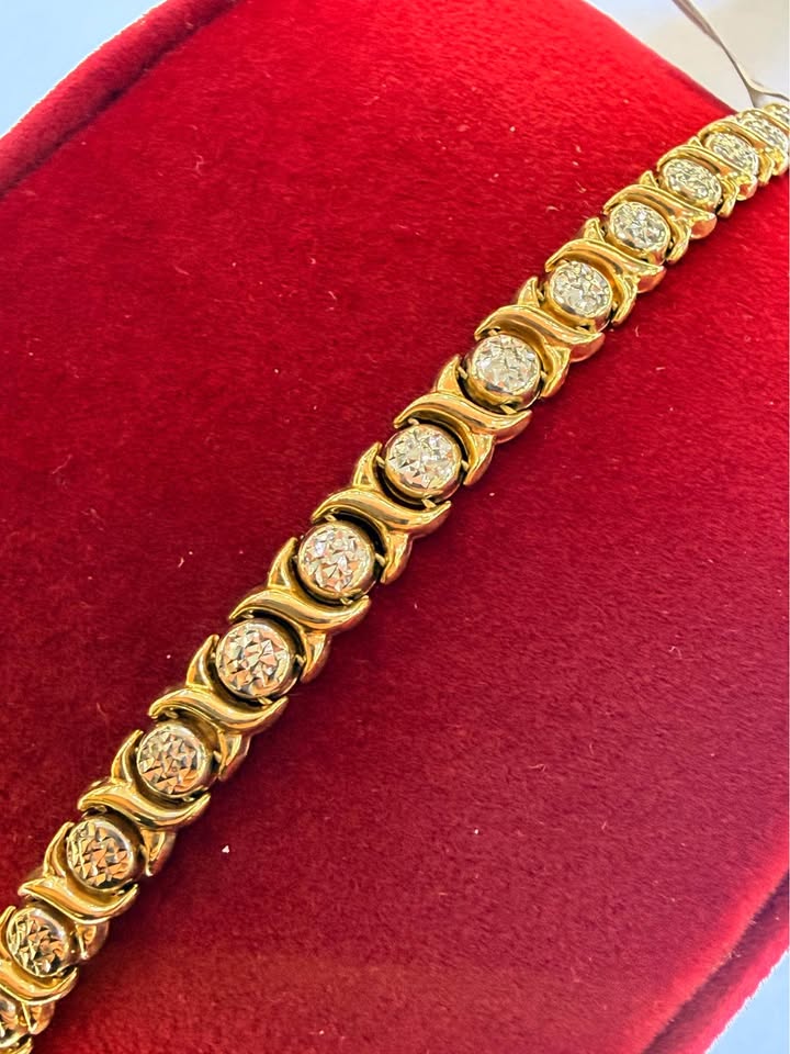 14KT Yellow Gold X&O Diamond-Cut Bracelet 7mm 7" – R217