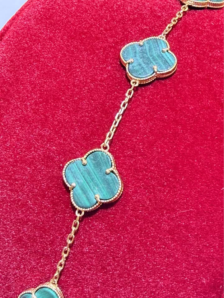 14KT Yellow Gold Green Tourmaline Clover Bracelet – R486
