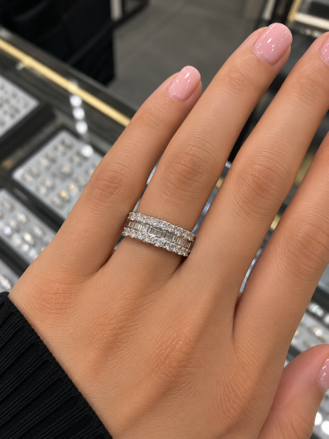10K White Gold Natural Diamond Band – 0.80 TCW | Size 9.25 | R1108