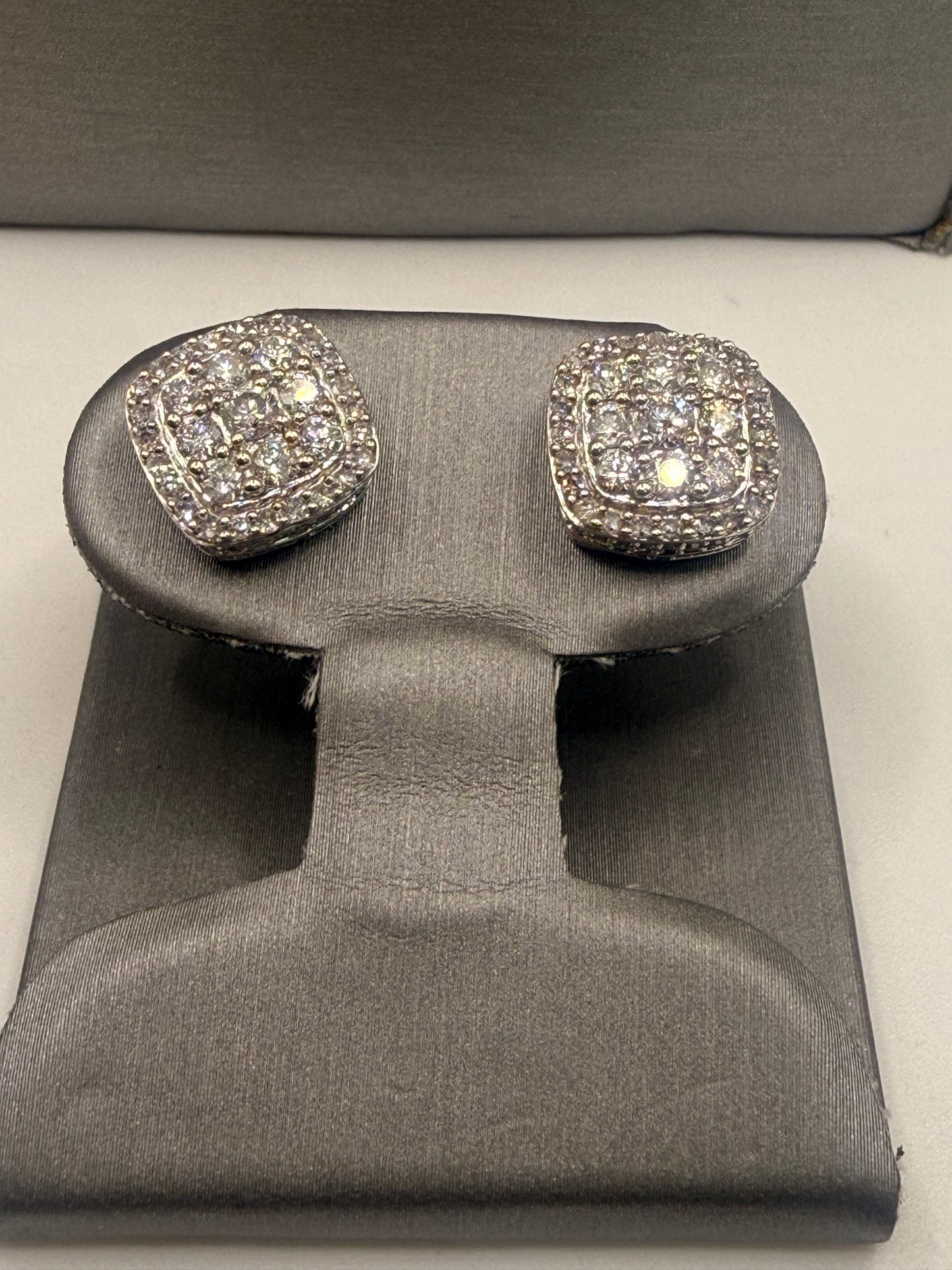 10K White Gold Diamond Halo Stud Earrings