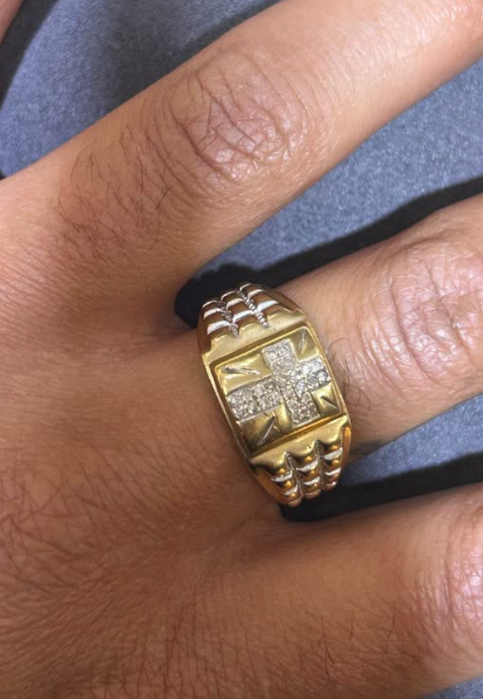10KT GOLD DIAMOND 💎 CROSS RING