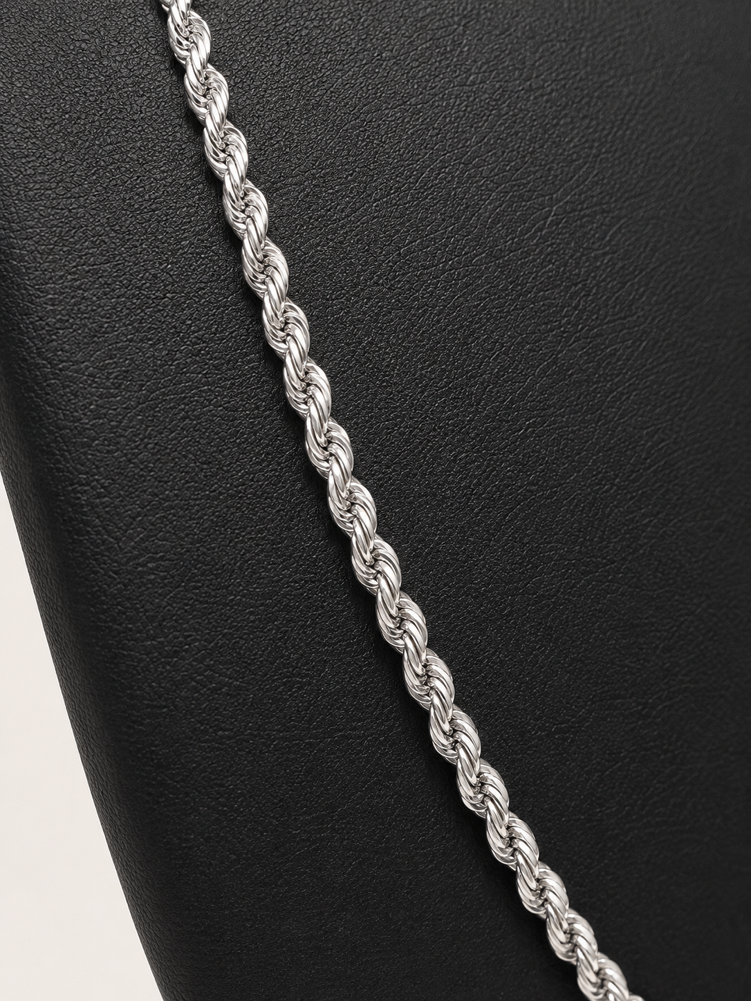 10K White Gold Diamond-Cut Rope Chain – 22" | 3.6mm R146