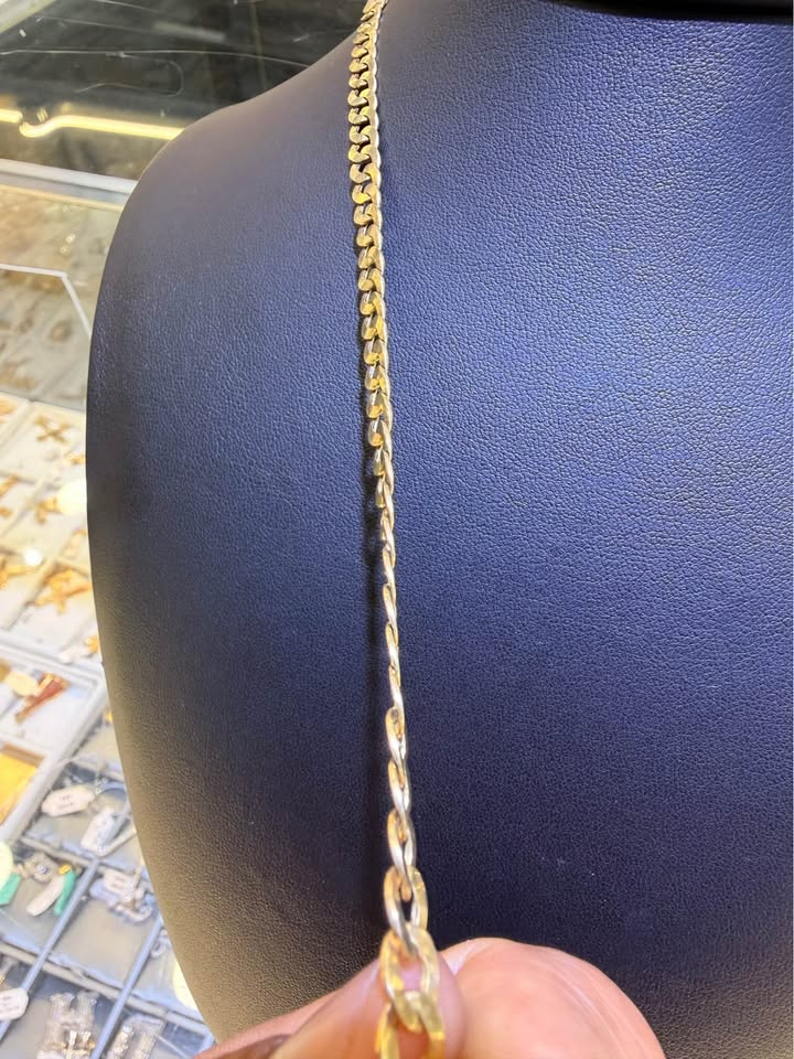 10K Yellow Gold Flat Curb Link Chain – 22" | 5.5mm