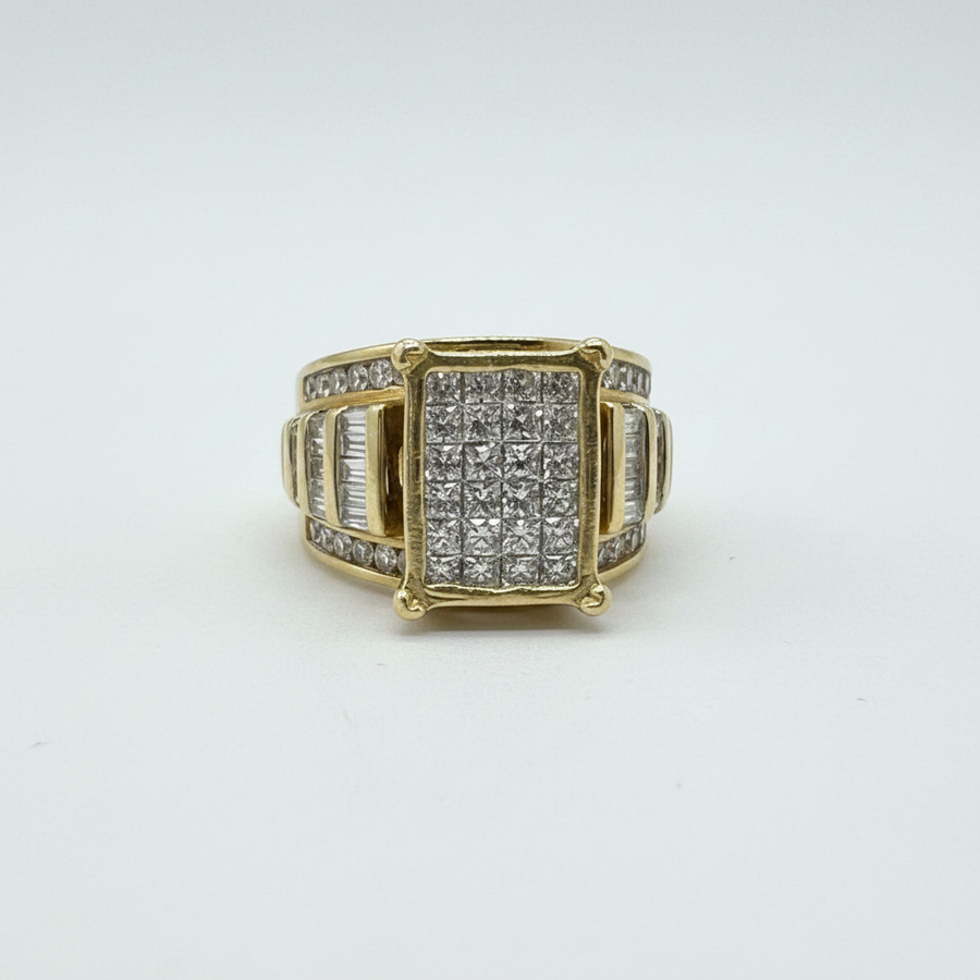 10K Yellow Gold Diamond Ring Size 7.5 – R1090