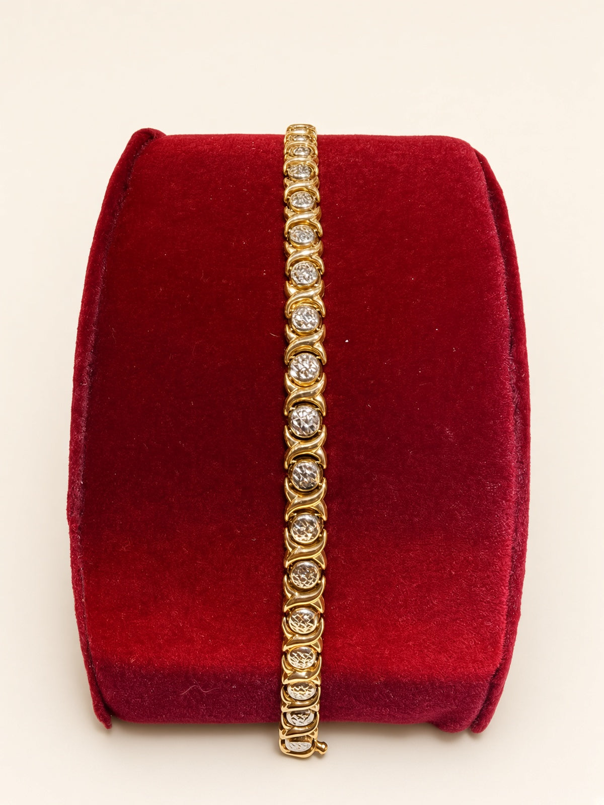 14KT Yellow Gold X&O Diamond-Cut Bracelet 7mm 7" – R217