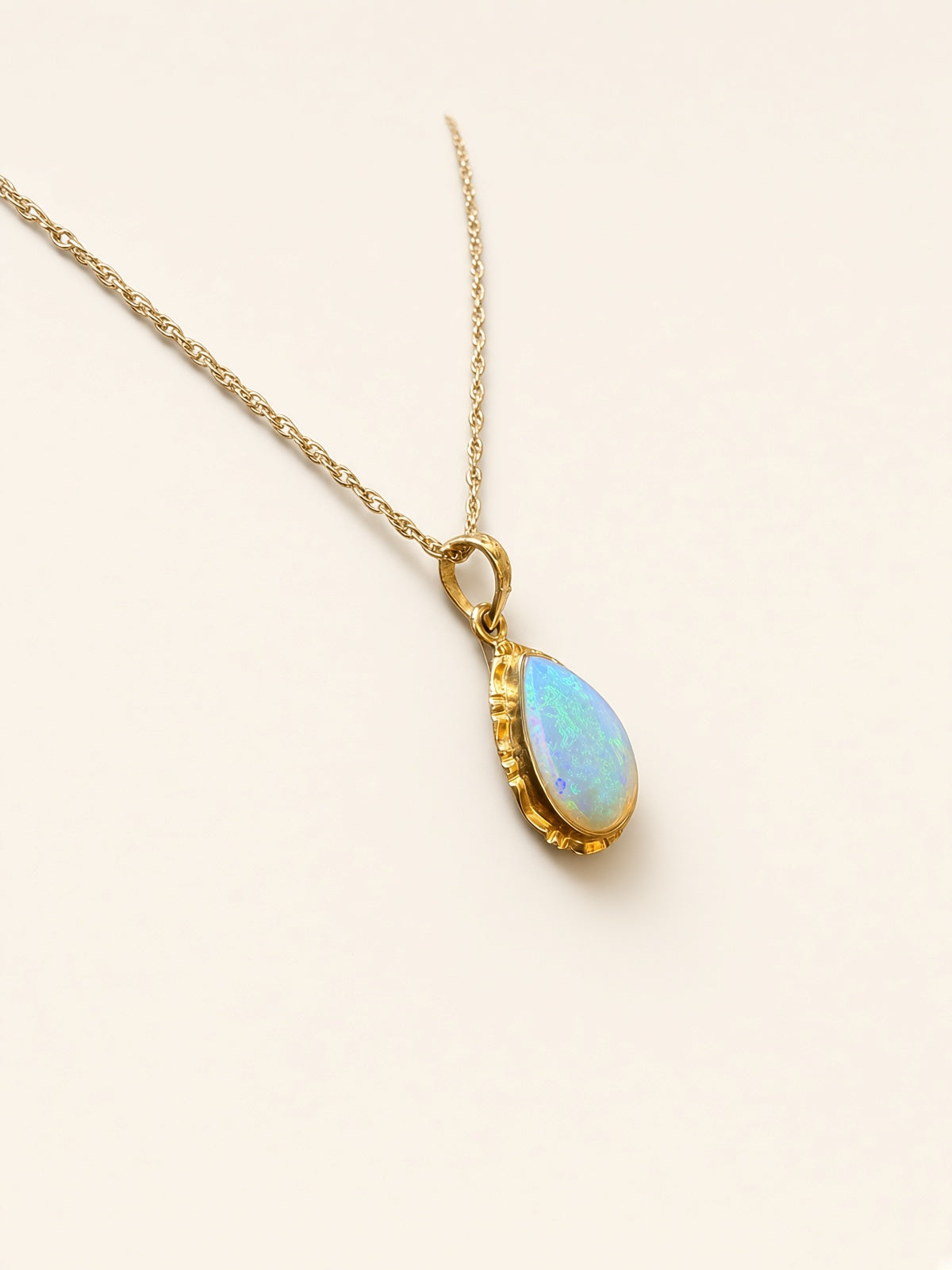 14K Yellow Gold Teardrop Opal Pendant Necklace – 16" | R2196 / R2179