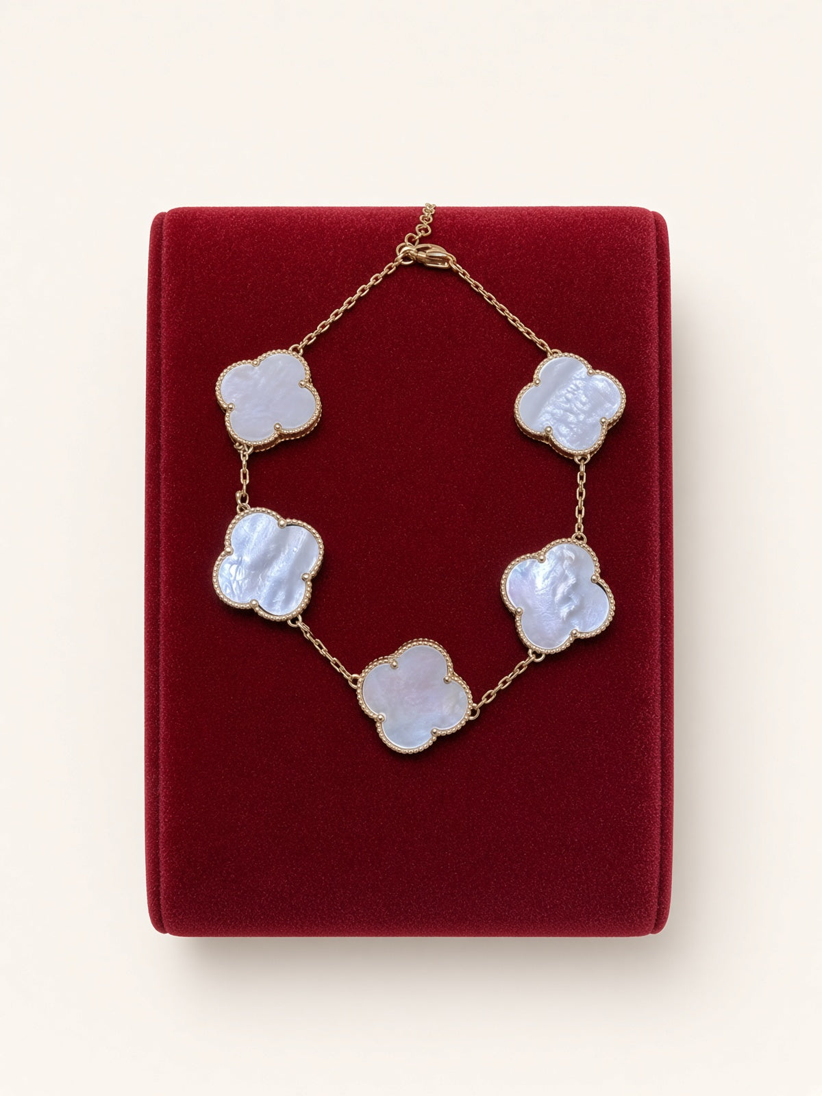 14KT Yellow Gold Mother of Pearl Clover Bracelet – R2285