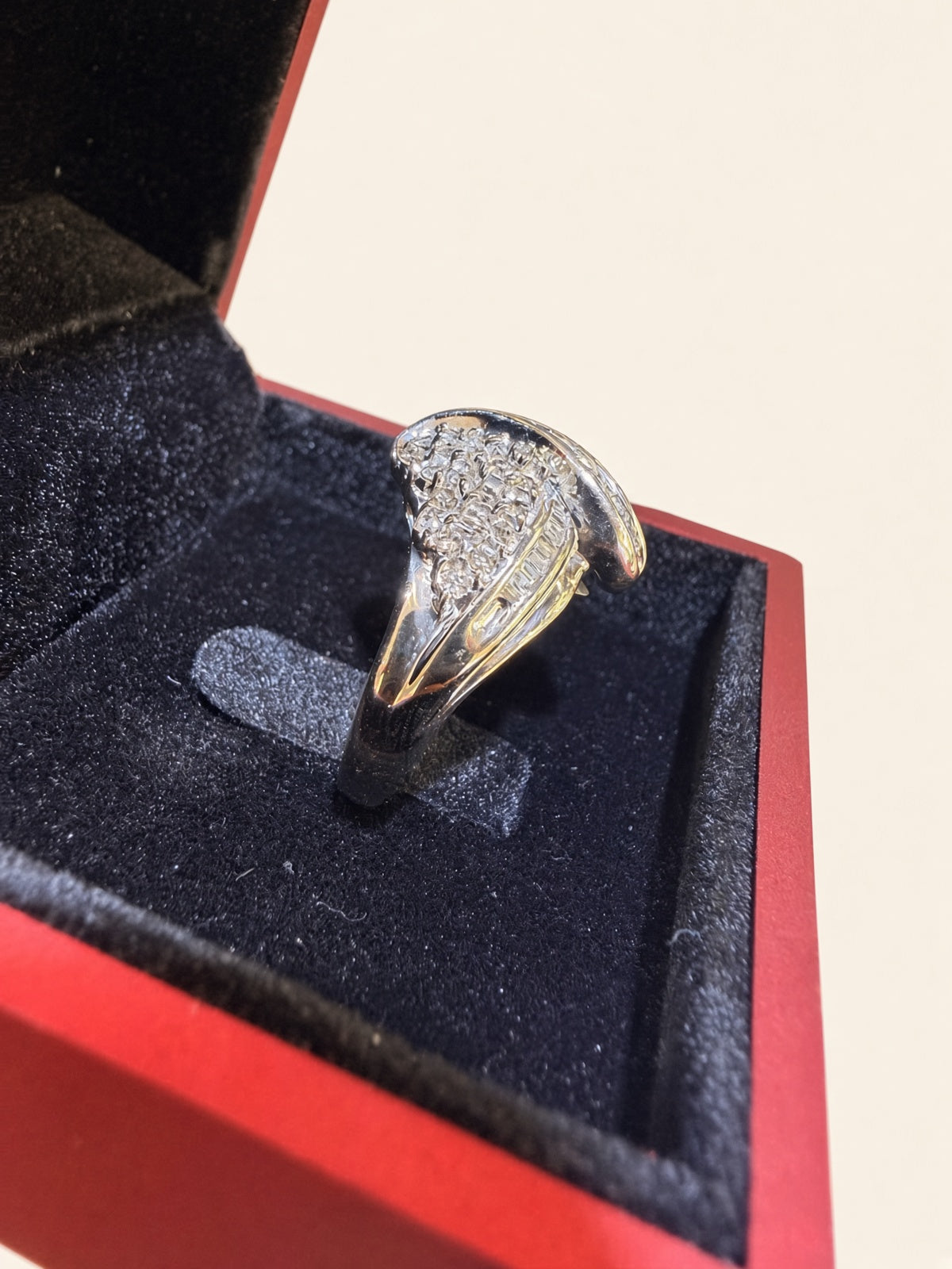 10K White Gold Natural Diamond Statement Ring | R1087