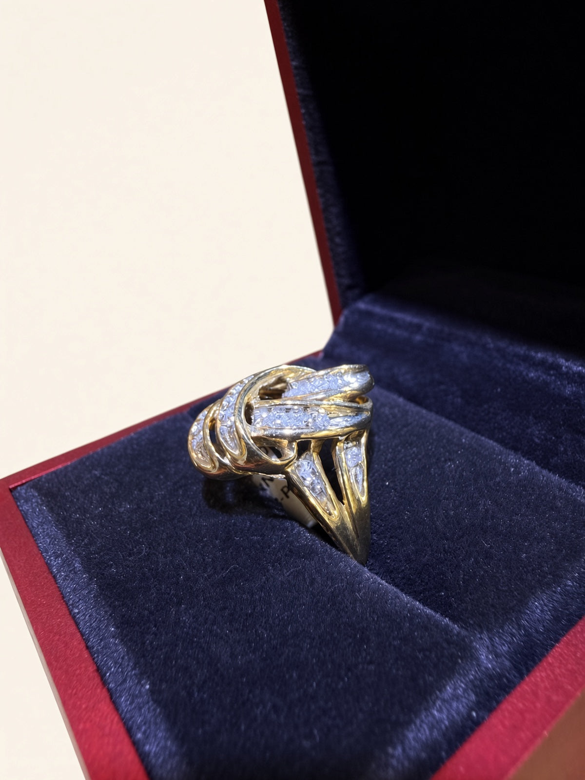 10K Yellow Gold Natural Diamond Swirl Ring – Size 7 | R1361